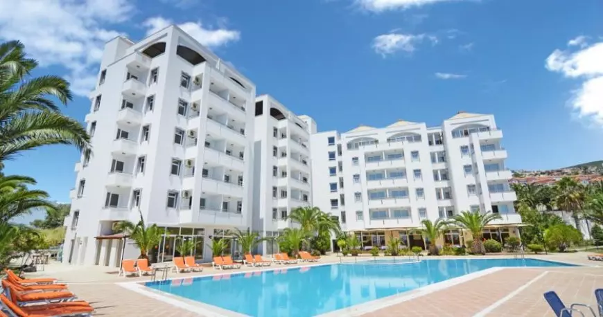 files-hotels-9907174[64207e8ecab7b0c9094238ec886be4be]